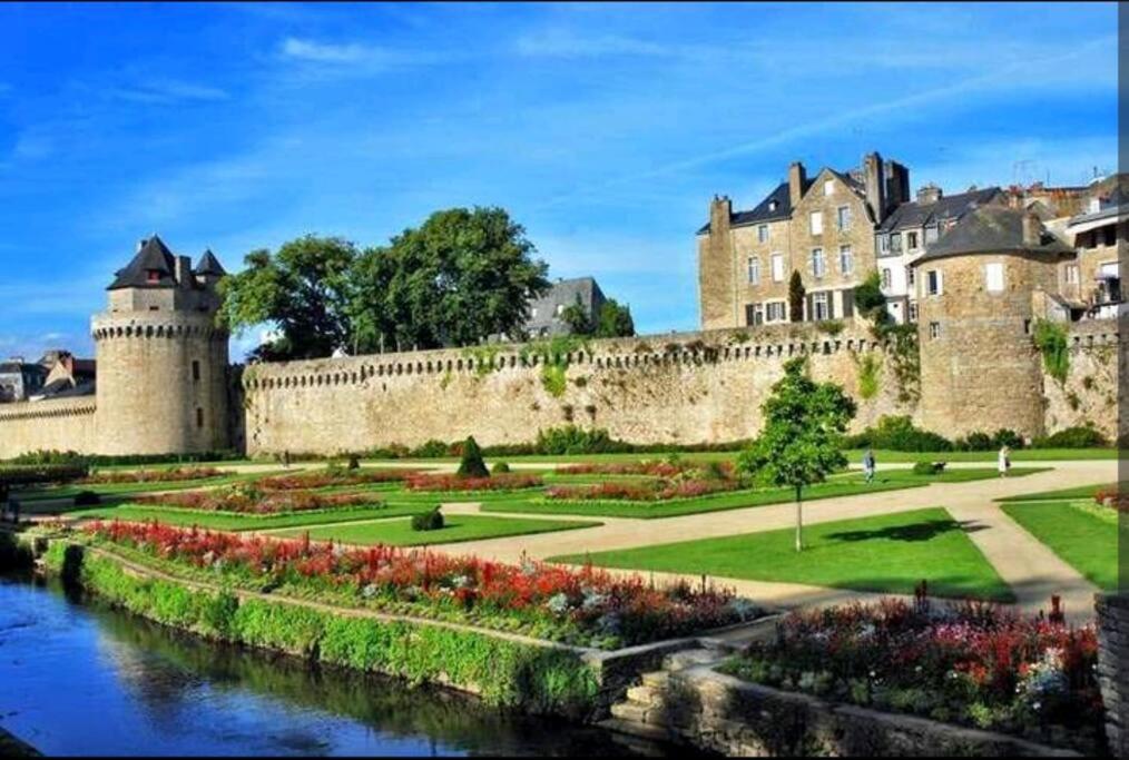L'Incontournable, Centre Ville Petit Parking Wifi Linge En Option Vannes Exteriér fotografie